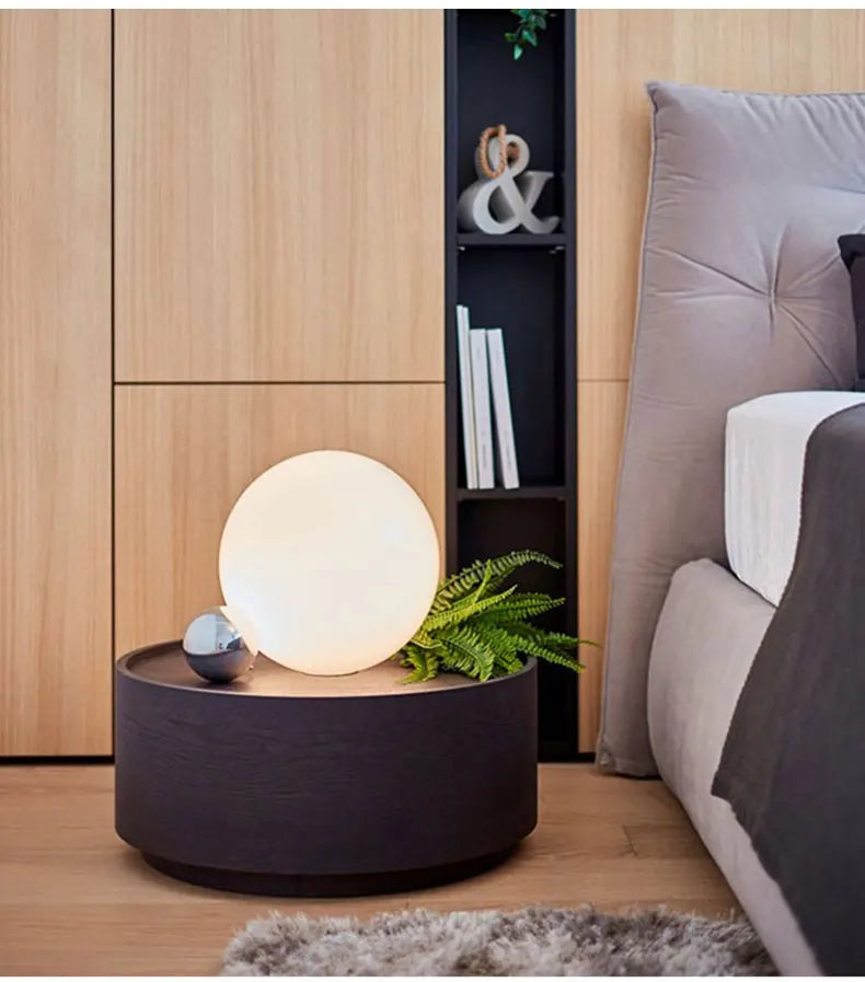 Luminária de Mesa Bola de Vidro Branca com Dourado Nórdica E27