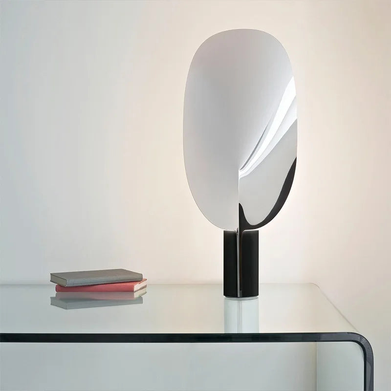 Luminária de Mesa Metal Minimalista – Proteção Ocular para Escritório e Quarto