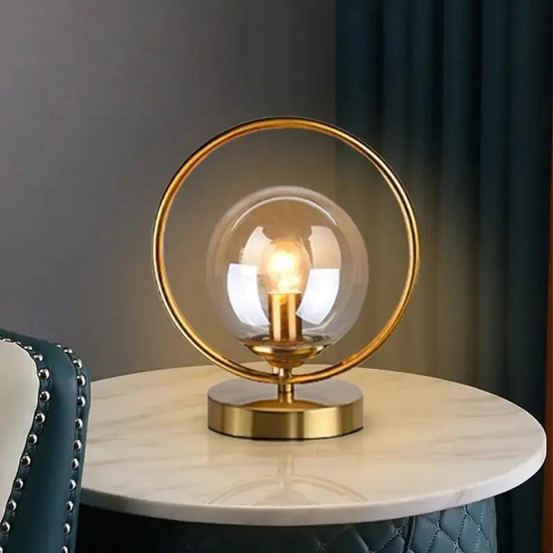 Luminária de Mesa Latão com Esfera de Vidro – Sala, Quarto e Cabeceira