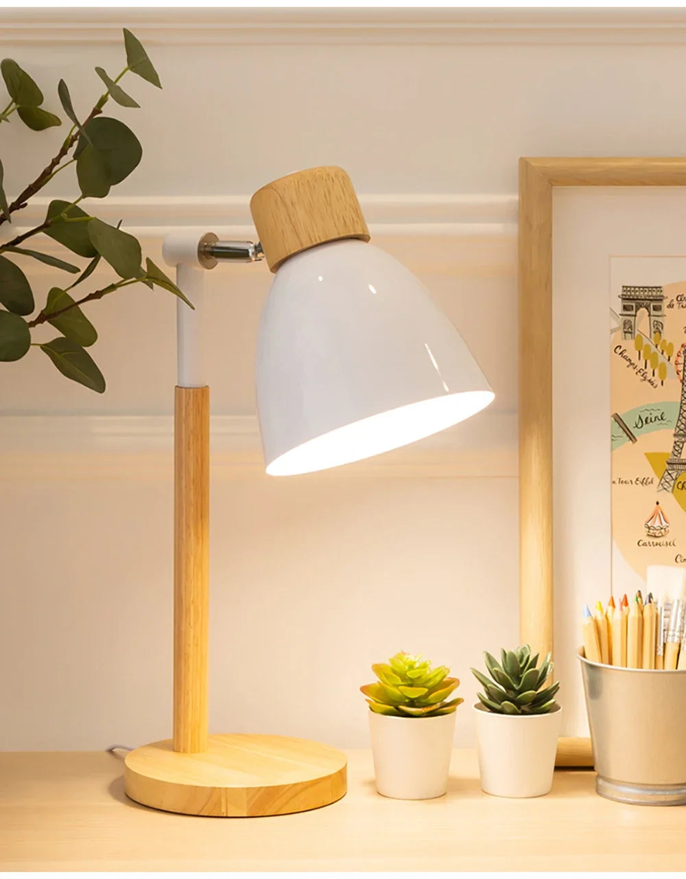 Luminária de Mesa Madeira Nórdica LED Giratória – Leitura e Decoração