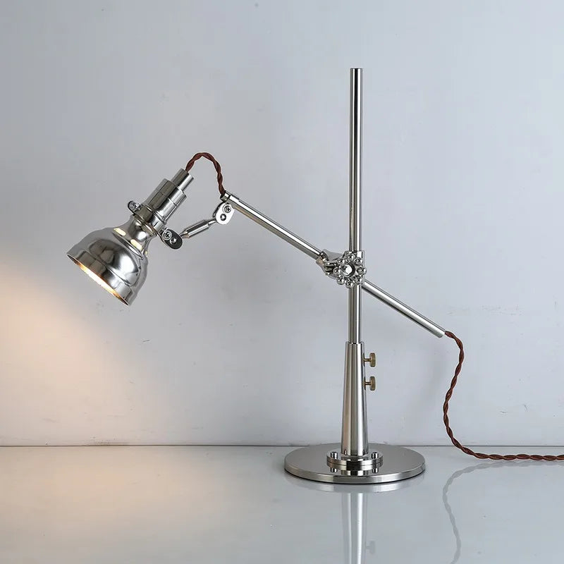 Luminária de Mesa Industrial com Braço Articulado e Presilha – LED Retrô