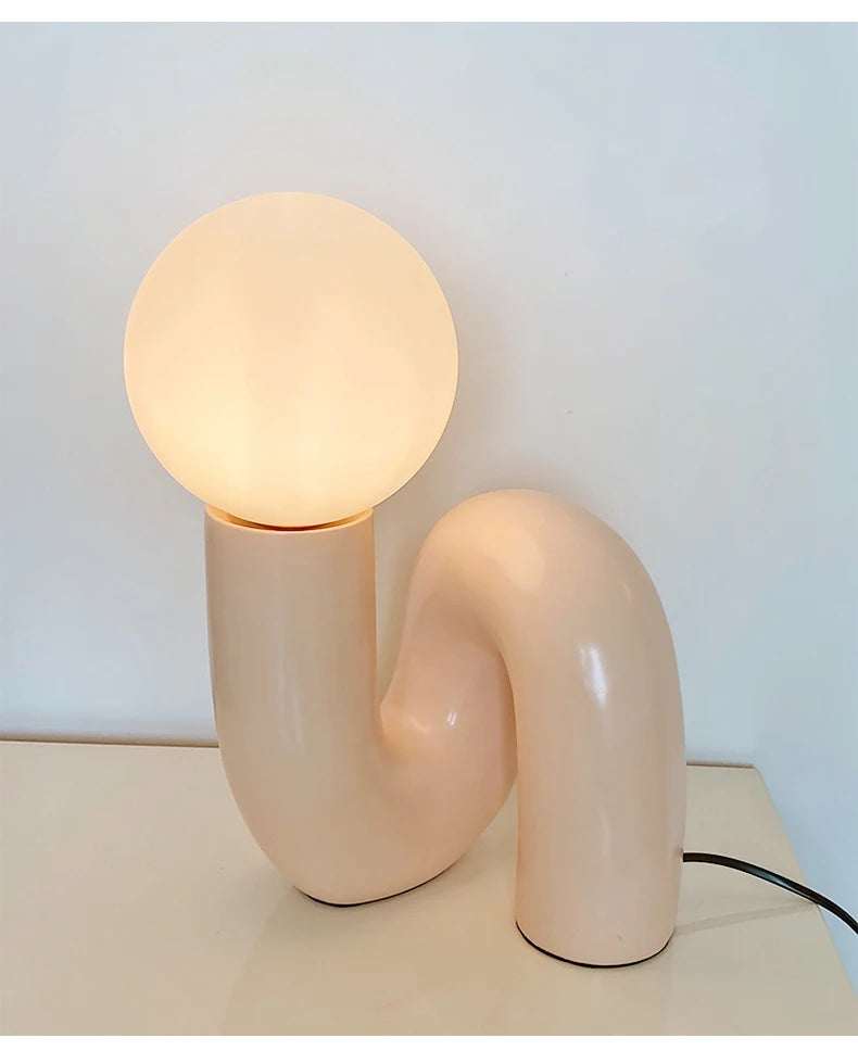Luminária de Mesa Resina Retrô Artística – Decorativa para Quarto e Sala