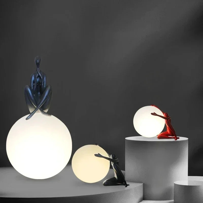 Luminárias de Mesa Modern Nordic Art Floor Lamp Abstract Decoration Of Human Figure Holding Ball Vertical Lamp Creative Figure Sculpture Decorative