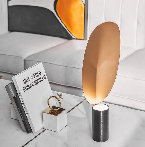 Luminária de Mesa Metal Minimalista – Proteção Ocular para Escritório e Quarto