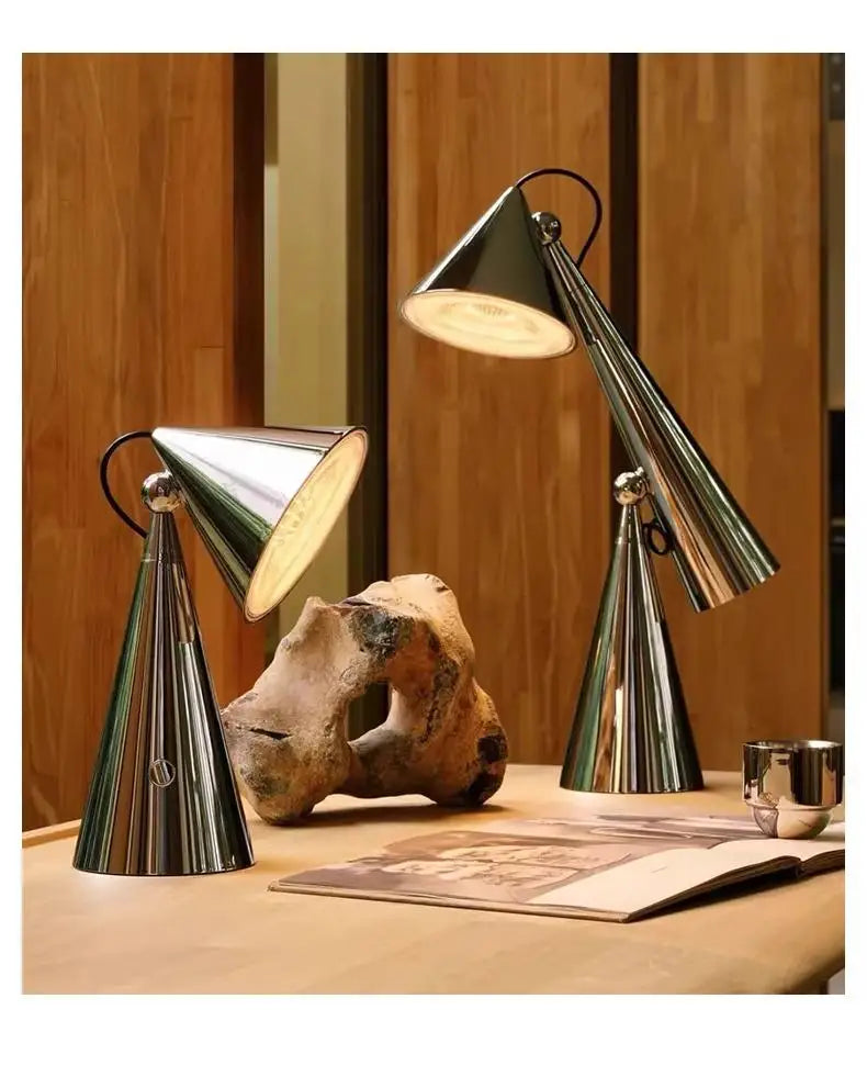 Luminária de Mesa Cônica Portátil USB Nórdica – Arte para Sala e Escritório