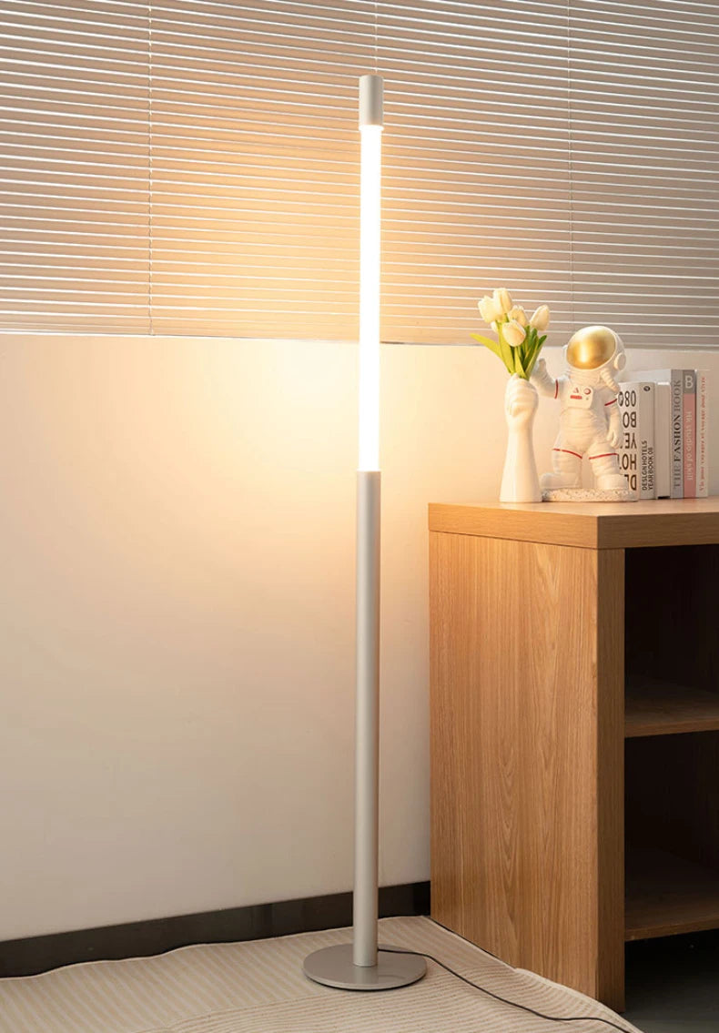 Luminária de Chão Americana Regulável em Altura LED – Sala e Leitura