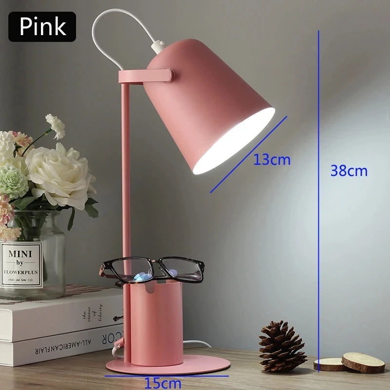Luminária de Mesa LED com Porta-Caneta e Proteção Ocular – Design Nórdico