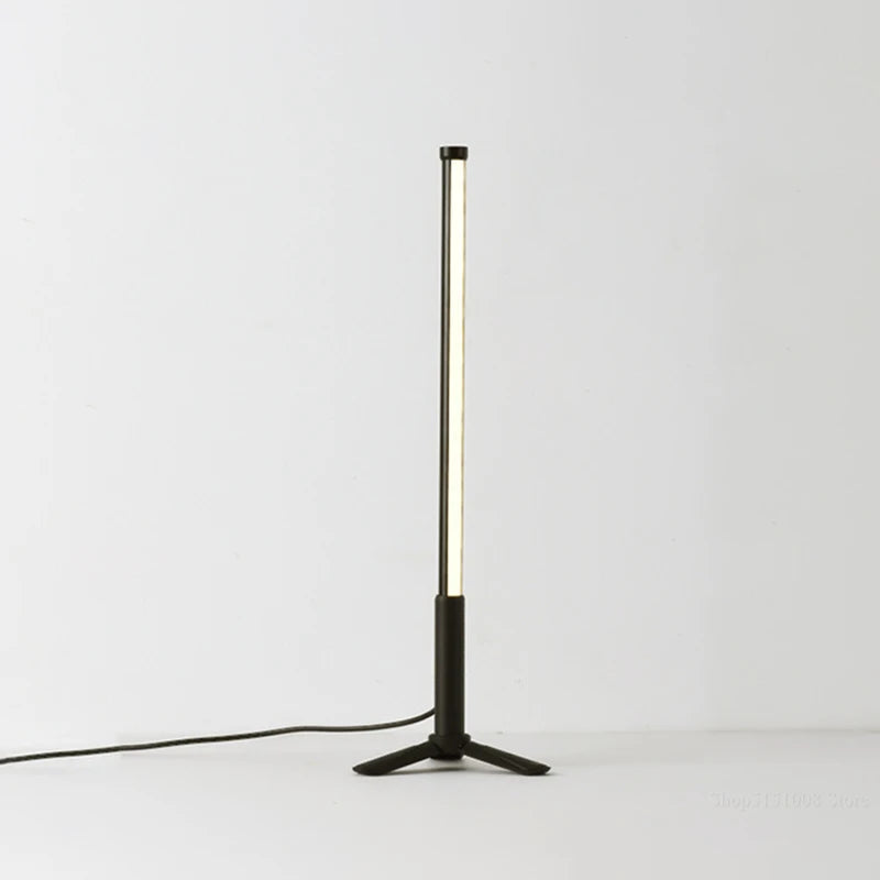 Luminária de Mesa Minimalista LED para Quarto – Estilo Hotel e Cabeceira