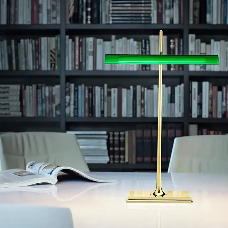 Luminária de Mesa Italiana para Estudo, Café e Decoração de Ambiente