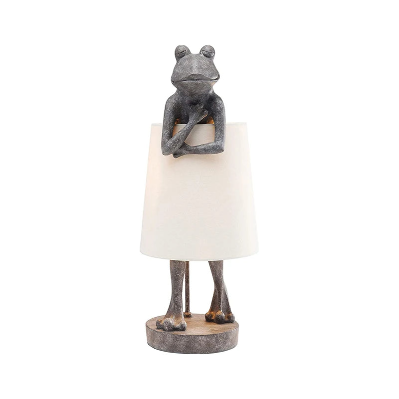 Luminária de Mesa Sapo LED Resina Retrô – Decorativa para Sala e Presente