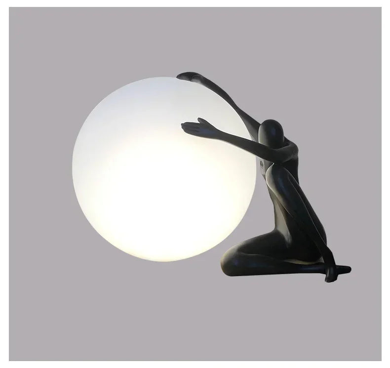 Luminárias de Mesa Modern Nordic Art Floor Lamp Abstract Decoration Of Human Figure Holding Ball Vertical Lamp Creative Figure Sculpture Decorative
