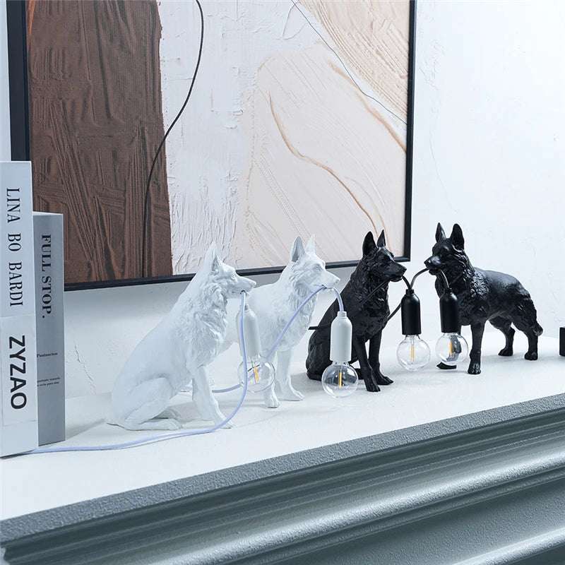 Luminária de Mesa Pastor Alemão Resina USB – Quarto Infantil e Decoração