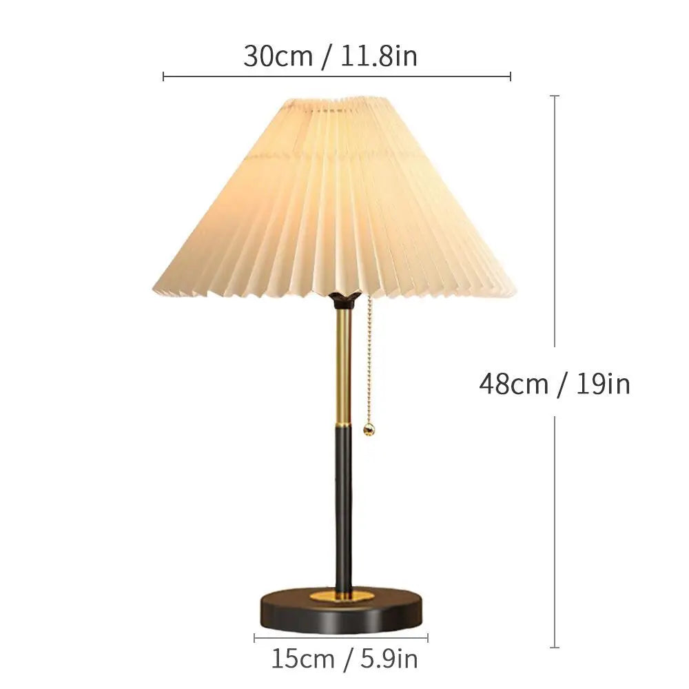 Abajur Metal Desk Lamp Light Luxo Estilo Vertical Bedside Decoration Black Table Lamp Pleated Fabric Lampshade Gold Lighting Fixture