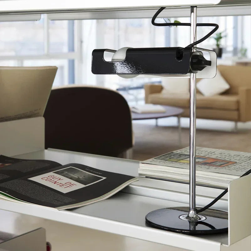 Luminária de Mesa Industrial Italiana – Sala, Escritório e Hotel