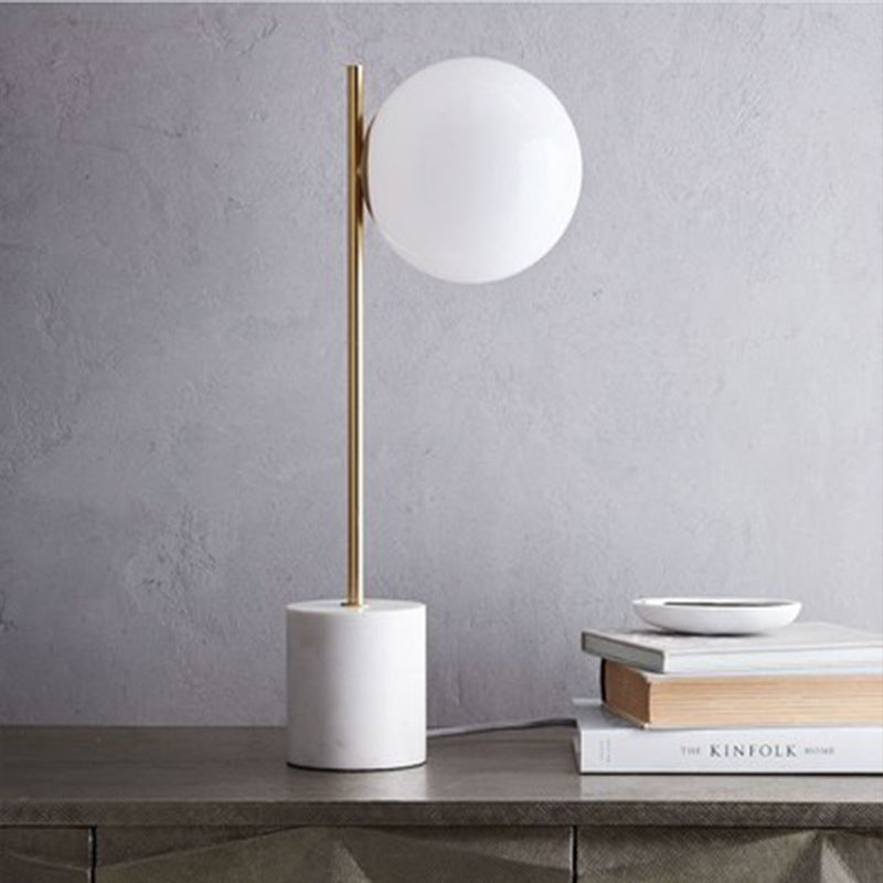 Luminária de Mesa Vidro Esfera com Base em Mármore – Hotel e Sala de Luxo