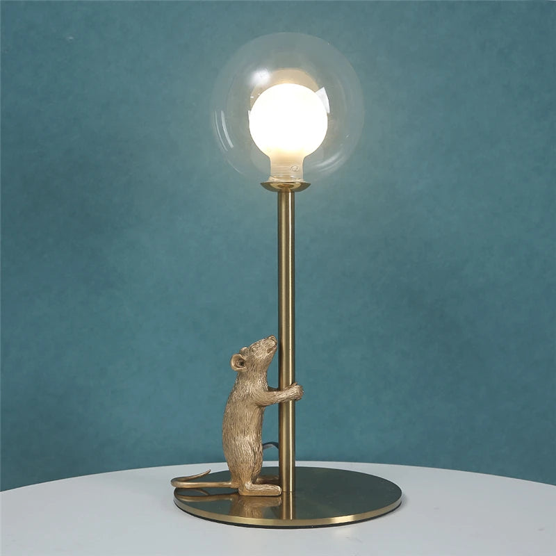 Luminária de Mesa Ratinho Resina LED – Decorativa para Casa e Presente