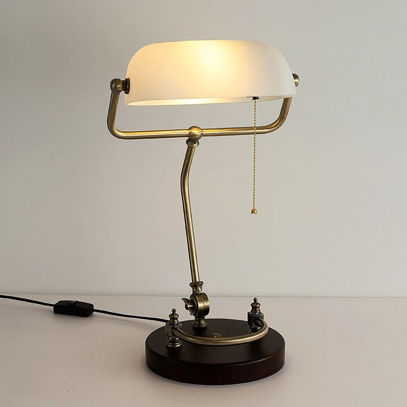 Luminária de Mesa Americana Retrô com Abajur Verde – Quarto e Escritório