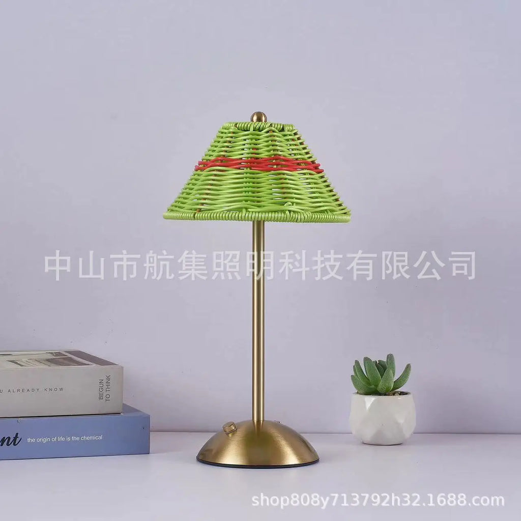 Luminária Rattan Recarregável Retrô Sudeste Asiático LED
