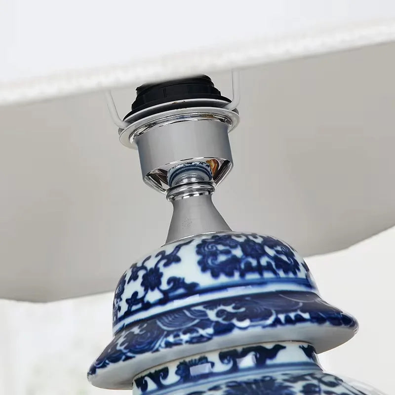 Luminária Porcelana Azul e Branca Jingdezhen Art Déco LED