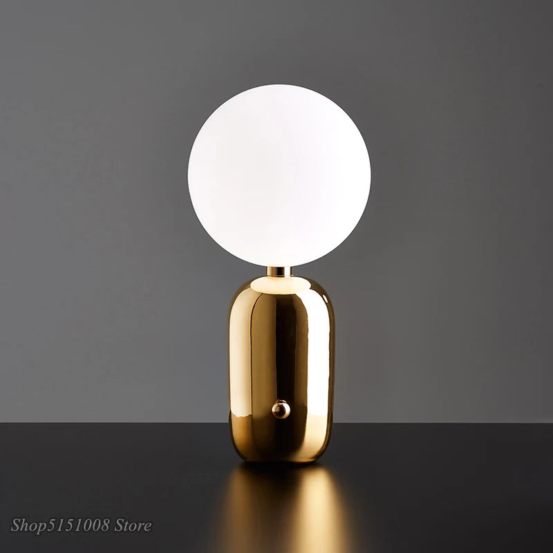 Luminária de Mesa LED Nórdica Vidro Fosco Metal – Quarto e Sala