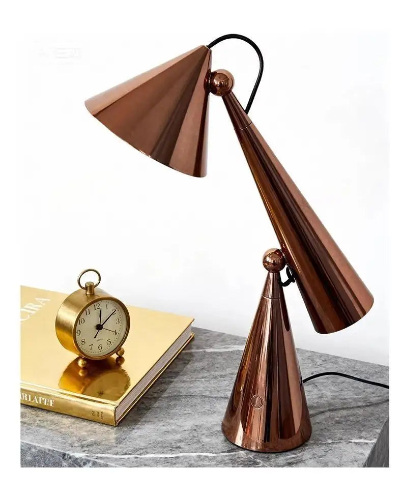 Luminária de Mesa Cônica Portátil USB Nórdica – Arte para Sala e Escritório