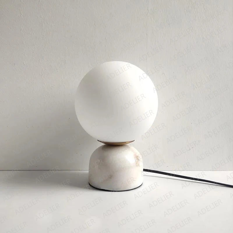 Luminária de Mesa Mármore com Bola de Vidro – Decoração para Sala e Quarto