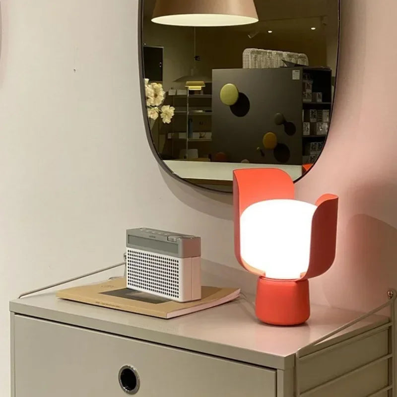 Luminária de Mesa Pétalas Girátórias Italiana – Sala, Quarto e Decoração