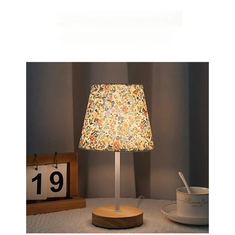 Luminária Madeira Linho USB Cabeceira Luz Quente Atmosfera