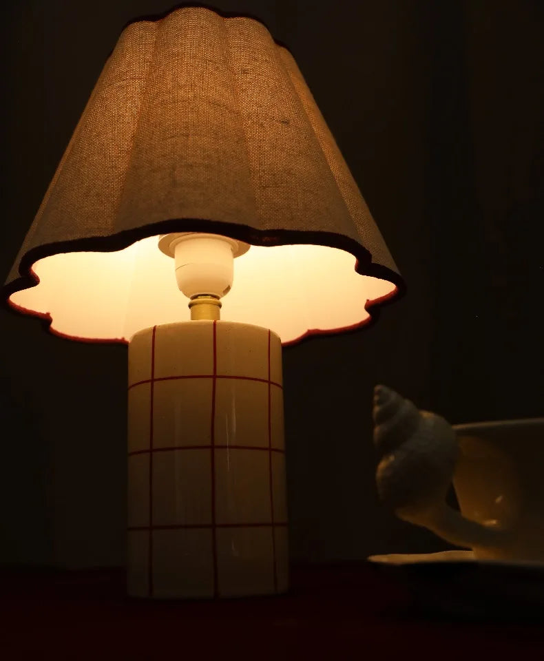 Luminária Cerâmica Dinamarquesa Grade Vermelha Plissada