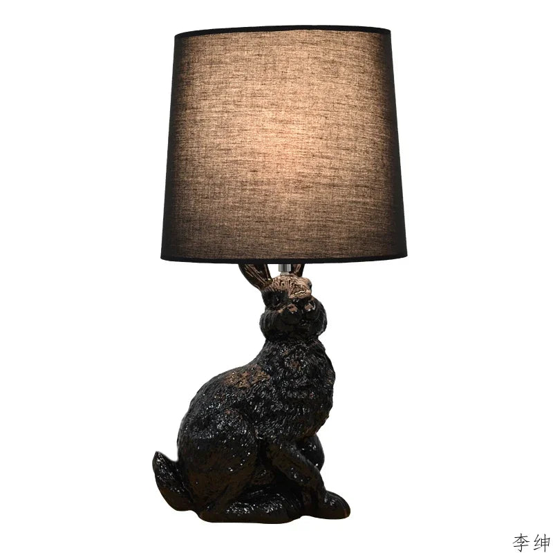 Luminária de Mesa Coelho LED Resina Nórdica – Quarto e Cabeceira