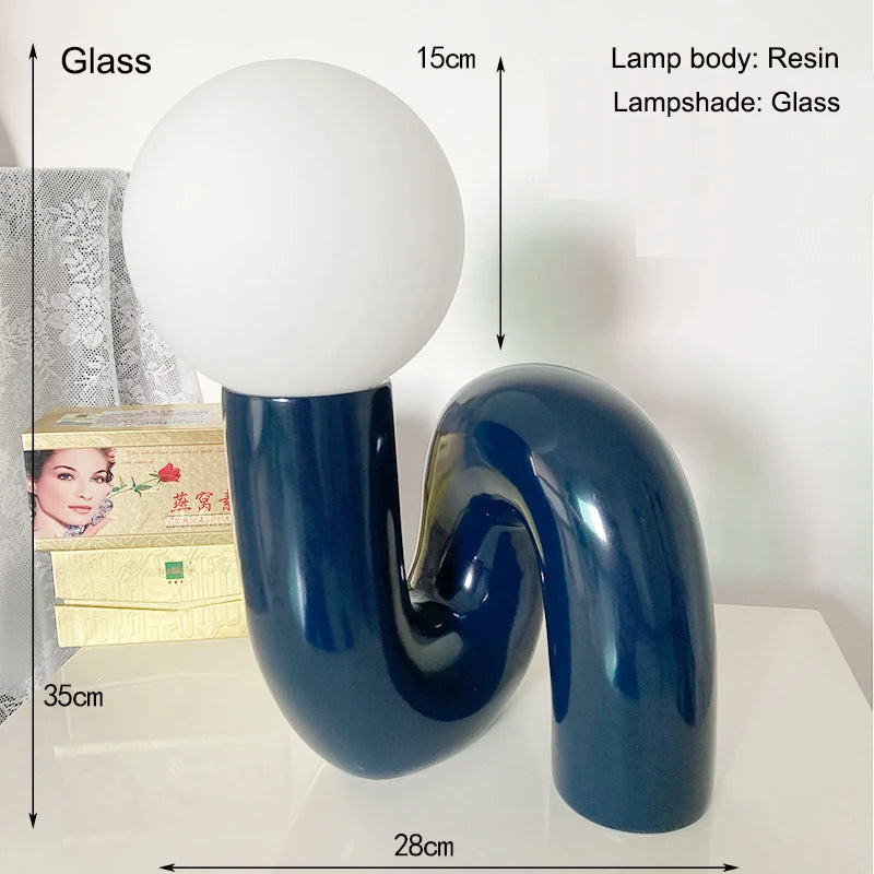 Luminária de Mesa Resina Retrô Artística – Decorativa para Quarto e Sala