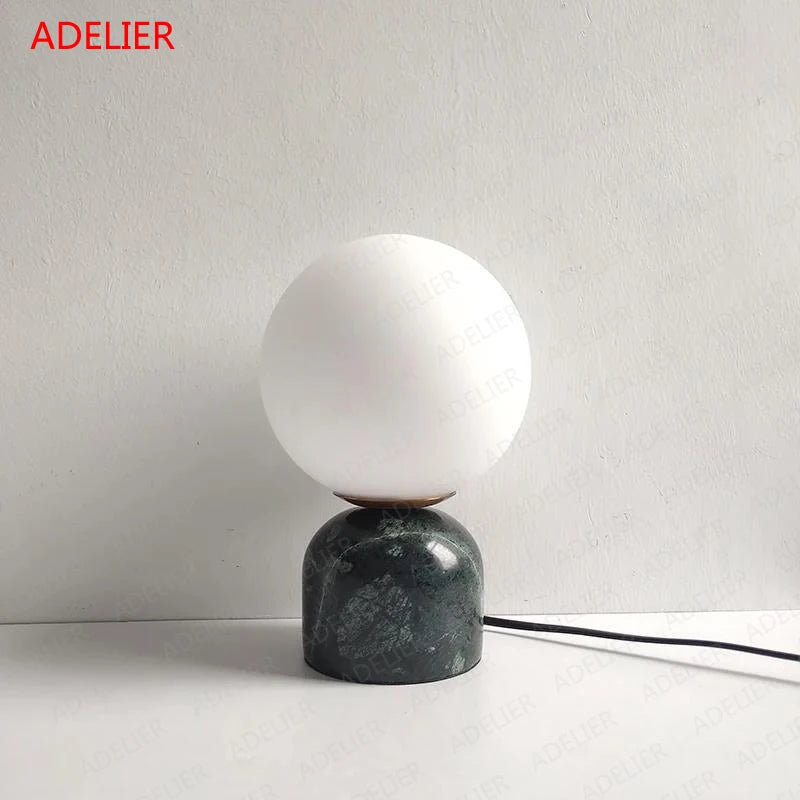 Luminária de Mesa Mármore com Bola de Vidro – Decoração para Sala e Quarto
