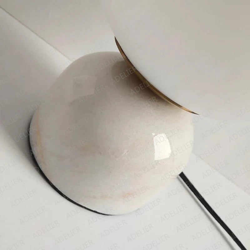 Luminária de Mesa Mármore com Bola de Vidro – Decoração para Sala e Quarto