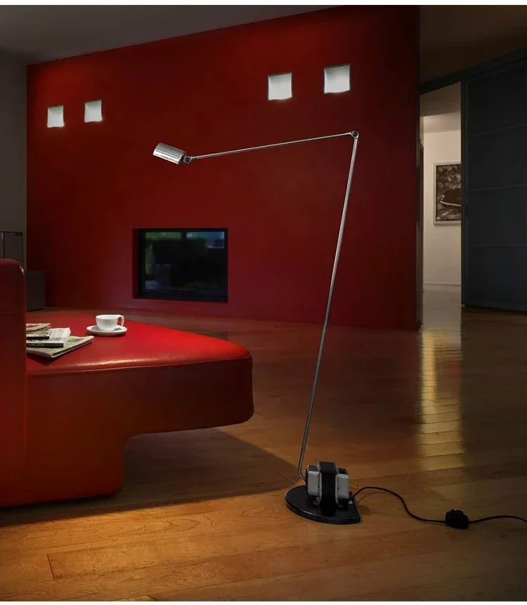 Luminária de Chão Italiana Retrô Braço Articulado – Sala e Escritório
