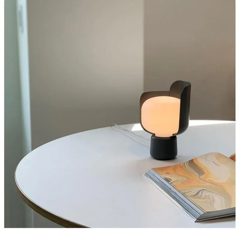Luminária de Mesa Pétalas Girátórias Italiana – Sala, Quarto e Decoração