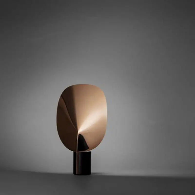 Luminária de Mesa Metal Minimalista – Proteção Ocular para Escritório e Quarto